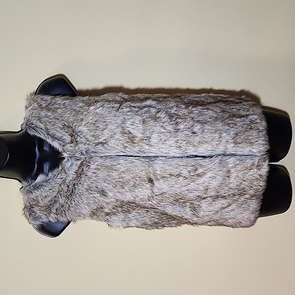 Fashion Faux Fur Vest - Picture 1 of 10